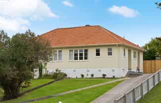 17  Plunket Terrace, Hamilton East