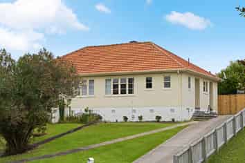 17  Plunket Terrace, Hamilton East