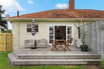 17  Plunket Terrace, Hamilton East