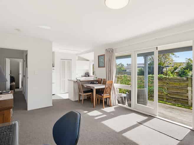 90 Eatwell Ave, Paraparaumu Beach