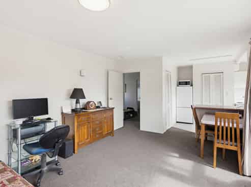 90 Eatwell Ave, Paraparaumu Beach