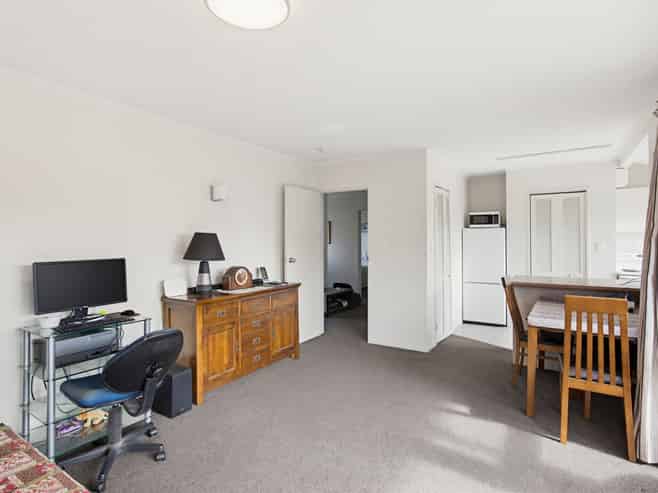 90 Eatwell Ave, Paraparaumu Beach