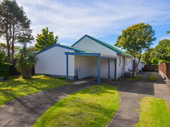 90 Eatwell Ave, Paraparaumu Beach