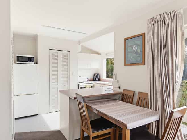 90 Eatwell Ave, Paraparaumu Beach