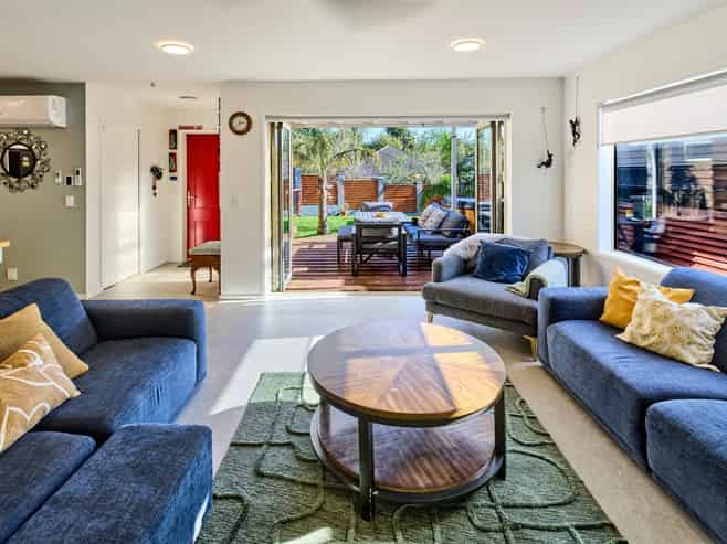 74F Heretaunga Square, Silverstream