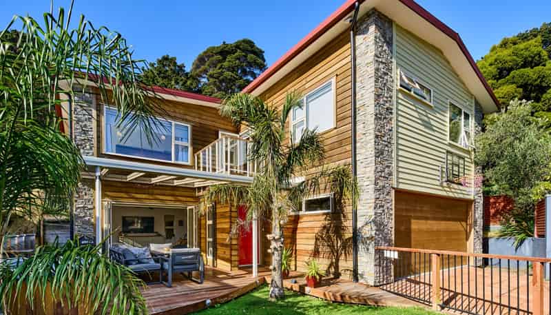 74F Heretaunga Square, Silverstream