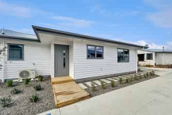 422A Tremaine Avenue, Takaro