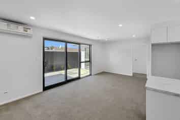 422A Tremaine Avenue, Takaro