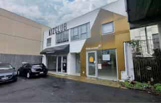 Premium Retail with Dual Entry - Newmarket