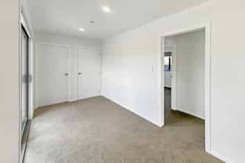 420B Tremaine Avenue, Takaro