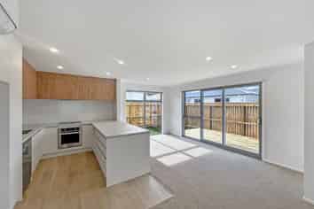 420B Tremaine Avenue, Takaro