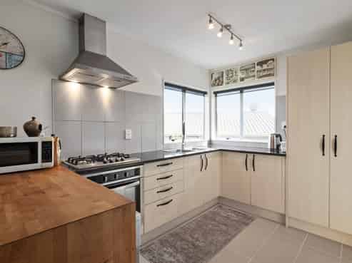 4 Cross Street, Drury