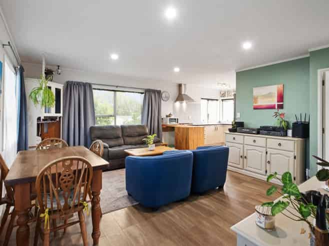 4 Cross Street, Drury