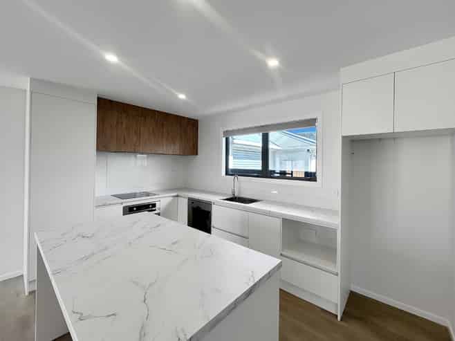 420C Tremaine Avenue, Takaro