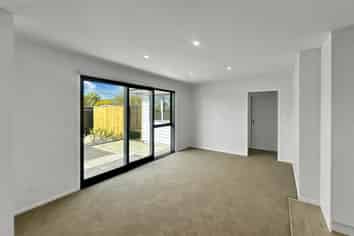 420C Tremaine Avenue, Takaro