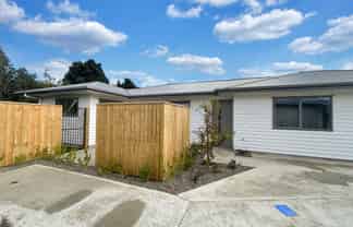 420C Tremaine Avenue, Takaro
