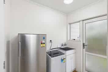 2/19 Velvet Crescent, Otara