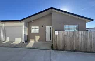 1/12 The Strand, Wainuiomata