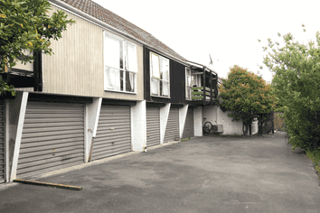 4/17 Stoneyhurst Street, Merivale