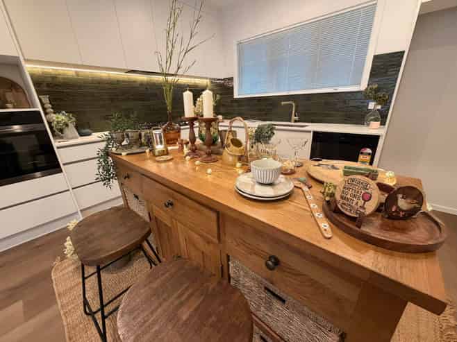 1/8 Hillsborough Road, Hillsborough