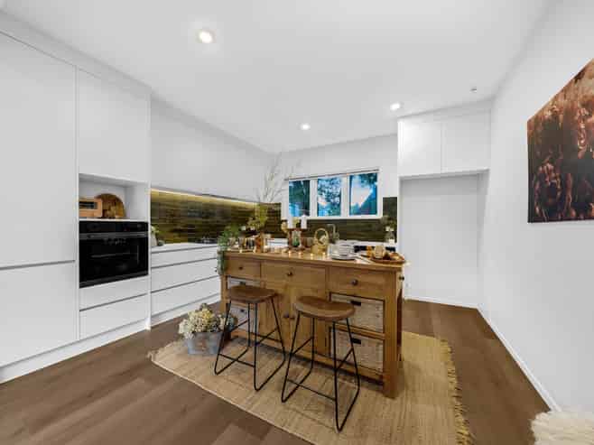 1/8 Hillsborough Road, Hillsborough