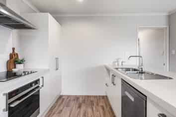 32 Hodgkinson Road, PEGASUS