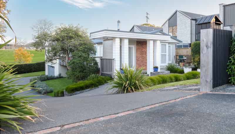24 Weybridge Crescent, Glen Innes