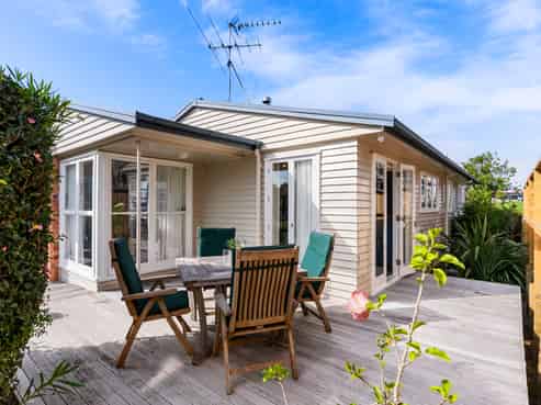 24 Weybridge Crescent, Glen Innes