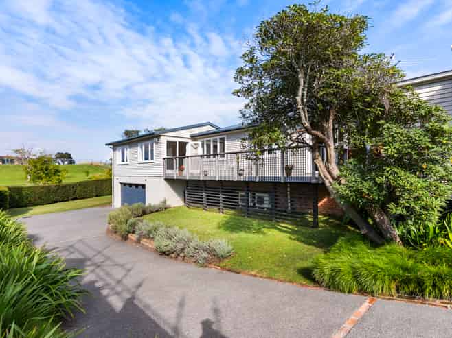 24 Weybridge Crescent, Glen Innes
