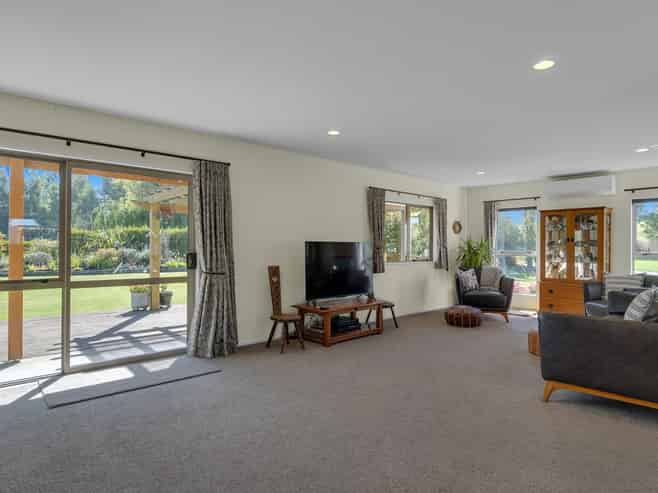 305 Loburn Terrace Road, Loburn