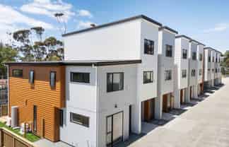 3,4,23,24/145 Albany Highway, Albany