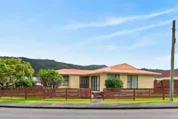 92 Peel Place, Wainuiomata