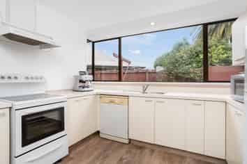 2/30 Townshend Crescent, Halswell