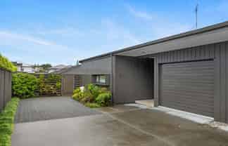 4 Kuparu Lane, Red Beach