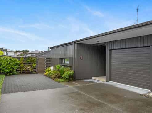 4 Kuparu Lane, Red Beach