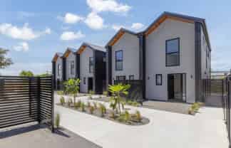 9/624A Queen Street East, Levin