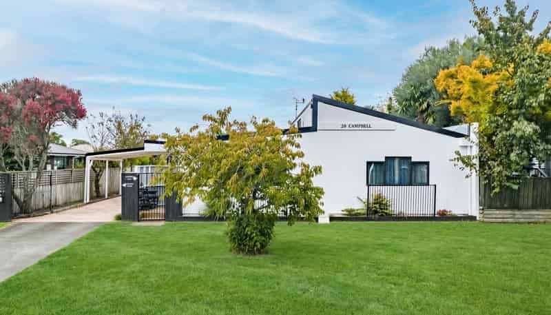 20 Campbell, Leamington