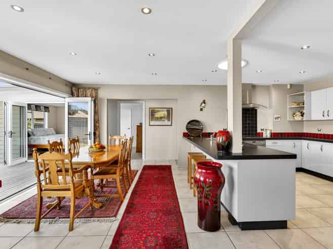 1111 Haig Street, Parkvale