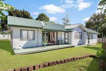 106a Royal Road, Massey