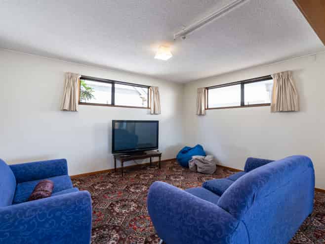 9 Mitchell Avenue, Mornington