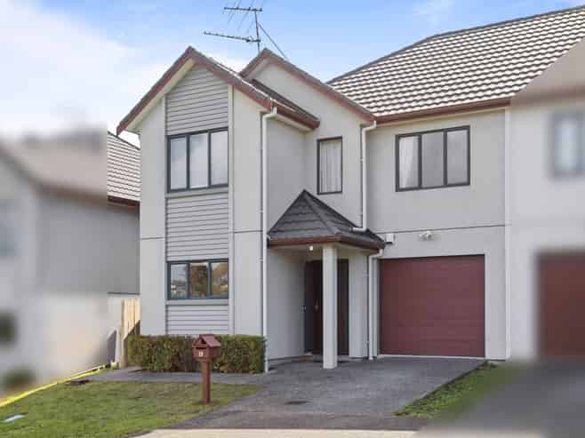19 Candlestick Place, Oteha