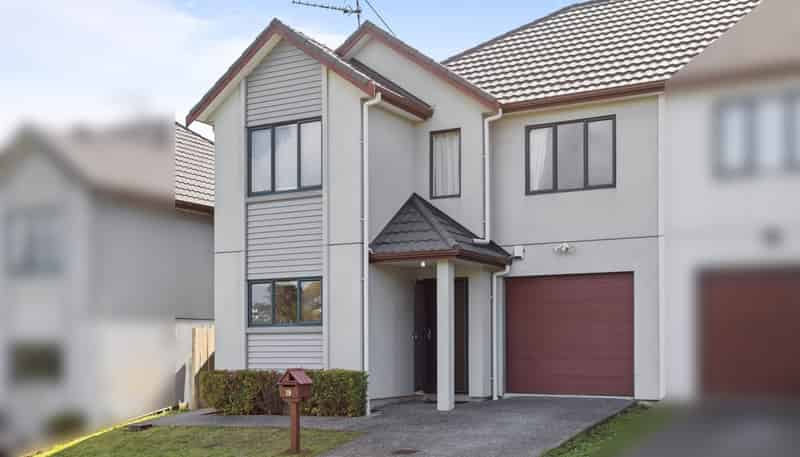 19 Candlestick Place, Oteha