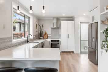 8 Weir Street, Green Island