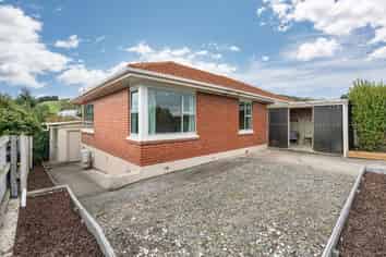 8 Weir Street, Green Island