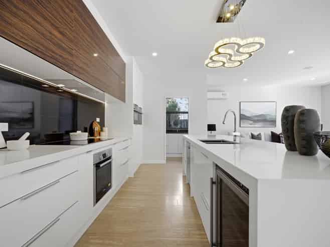 9 Caldera Drive, Long Bay