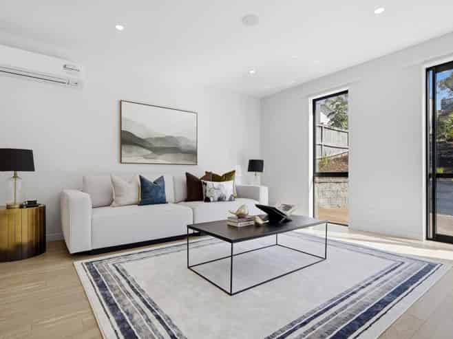 9 Caldera Drive, Long Bay