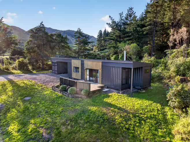 90 Hoeke Road, Carterton