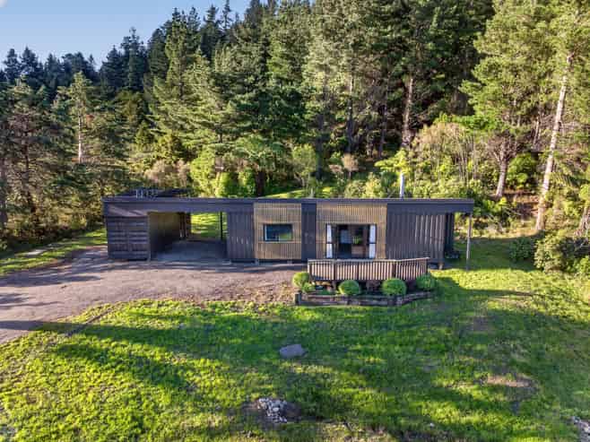 90 Hoeke Road, Carterton