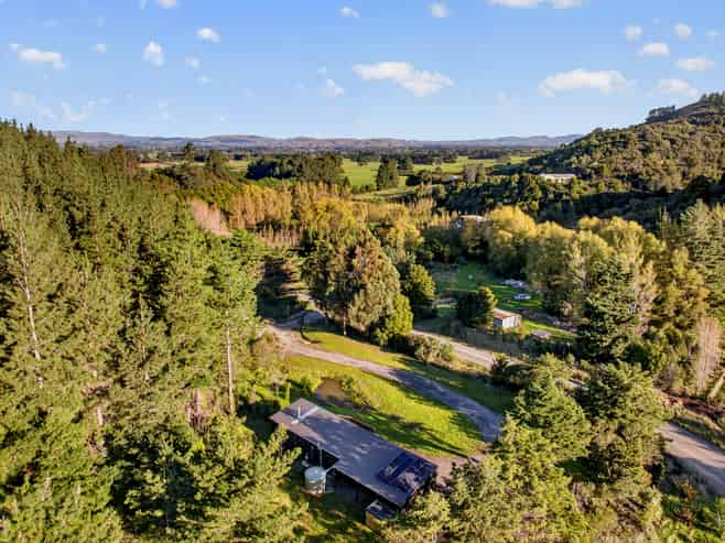 90 Hoeke Road, Carterton