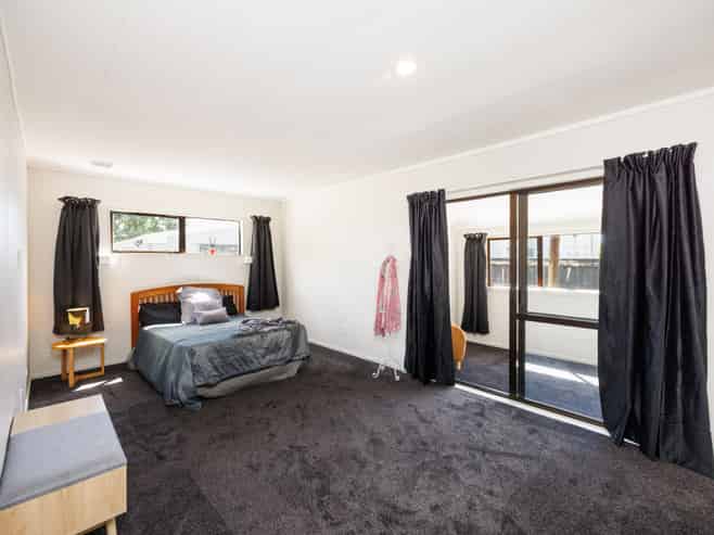 4 Ngarimu Street, ROSLYN